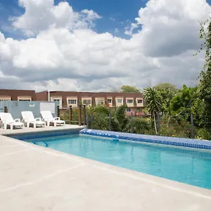 Choose To Be Happy At Brompton Estates - One And Two Bedroom With Pool Apartment